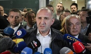 Pro-Russische Radev claimt verkiezingsoverwinning in Bulgarije