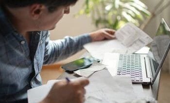 Zoveel schulden hebben Nederlanders gemiddeld