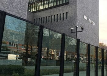 Teenagers being recruited by gangs for cross-border ”hit jobs”