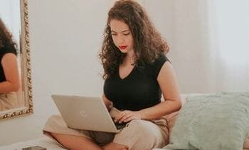 Veel zitten? Meer lopen kan je risico flink verlagen