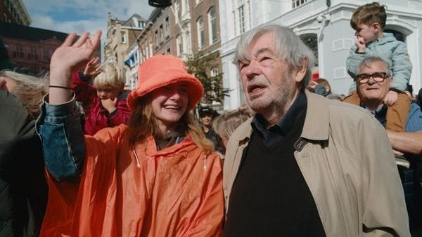 ‘Luier om met de speld door de buikwand’