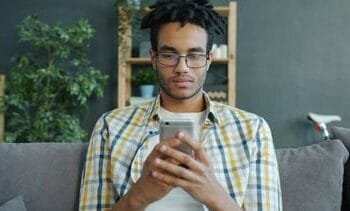 Brain rot treft vooral Gen Z: minder focus, meer stress