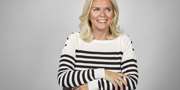 Mandy (49) combineerde een topbaan, mantelzorg en fertiliteit: op haar 48ste werd ze moeder
