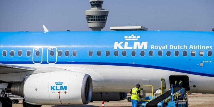 Patiënt van KLM-vlucht gehaald die later aan hantavirus overleed
