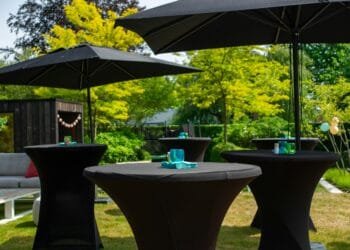 Elco (41) werd voor 3400 euro opgelicht door een ‘partyverhuurbedrijf’: ‘Jubileumfeest van mijn ouders viel in het water’