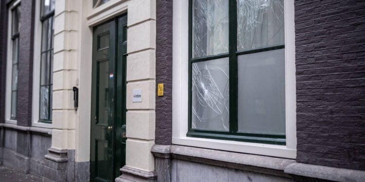 Explosie bij partijkantoor D66 in Den Haag, geen gewonden