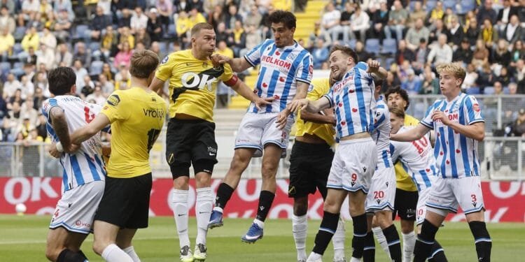 NAC Breda degradeert uit Eredivisie, wedstrijd gestaakt