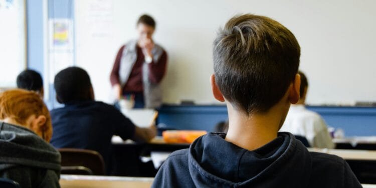 Invloed van ‘manosfeer’ groeit op school: docenten maken zich zorgen over veiligheid