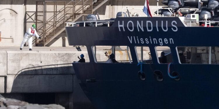 Hondius vertrokken uit haven Tenerife