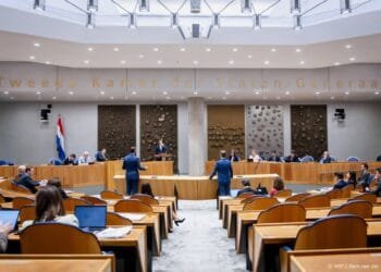 Vertrouwen in politici en Tweede Kamer op dieptepunt