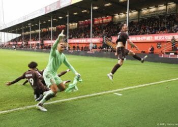 Telstar handhaaft zich in Eredivisie, FC Volendam naar play-offs