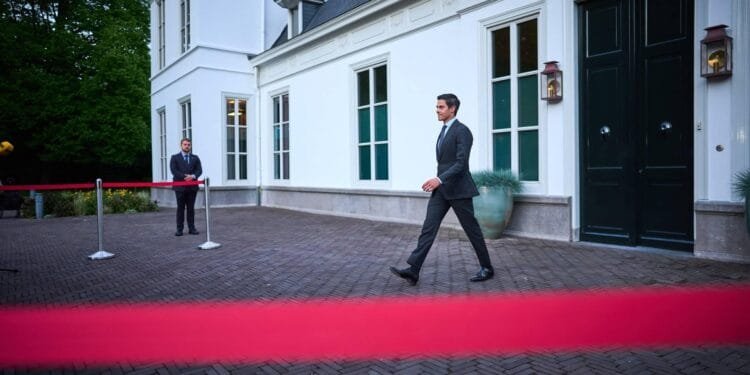 Jetten wil na asieloverleg meer ‘maatwerk’ voor opvang gemeenten