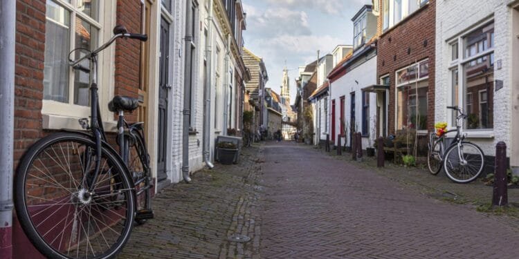 Most Dutch home buyers face unfair bidding, study finds