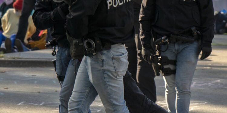Two Dutch men arrested for aiding Russian cyberattacks