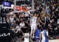 Basketballer Wembanyama brengt Spurs langszij in play-offs NBA