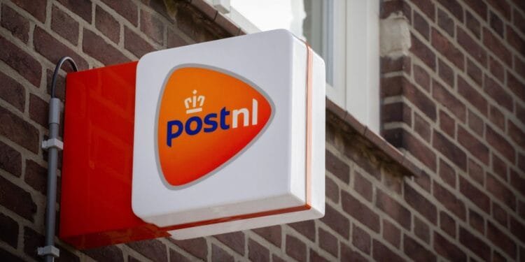 Tax office reports PostNL to competition watchdog