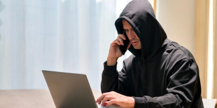 Overheidsrapport waarschuwt: criminelen winnen terrein in wijken, zorg en horeca