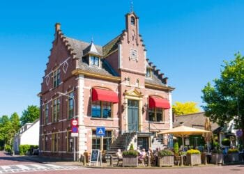 Number of €1m houses in Netherlands triples in five years