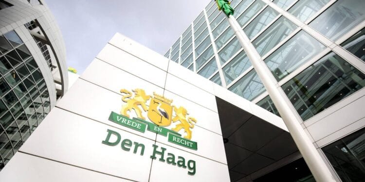 Stadhuis Den Haag ontruimd om verdachte situatie