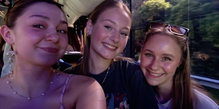 Harry Styles-fans hoeven einde concert niet te missen: 3FM-bus brengt Iris (17) gratis thuis