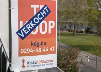 Dutch house prices 4.3% higher than a year ago, growth slowing