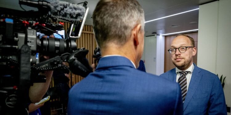 Cabinet parties divided over mortgage interest tax relief plans