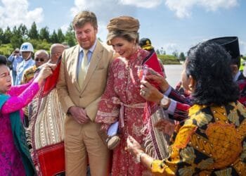 Dutch royals welcome scrutiny of their colonial gift collection