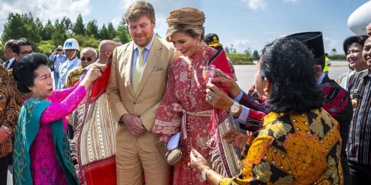 Dutch royals welcome scrutiny of their colonial gift collection