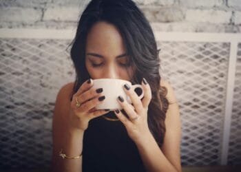 Wetenschappers ontdekken 1 opvallend effect van cafeïne: geheugen herstelt deels na slaaptekort