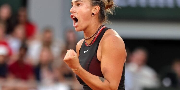 Sabalenka verslaat Osaka en bereikt kwartfinale op Roland Garros