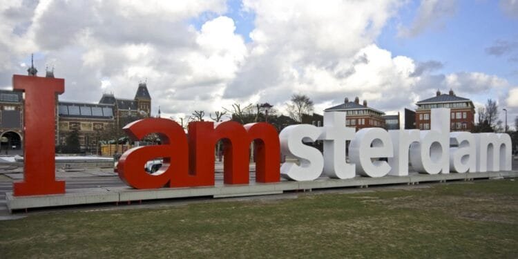 Agency behind Iamsterdam sign declared bankrupt