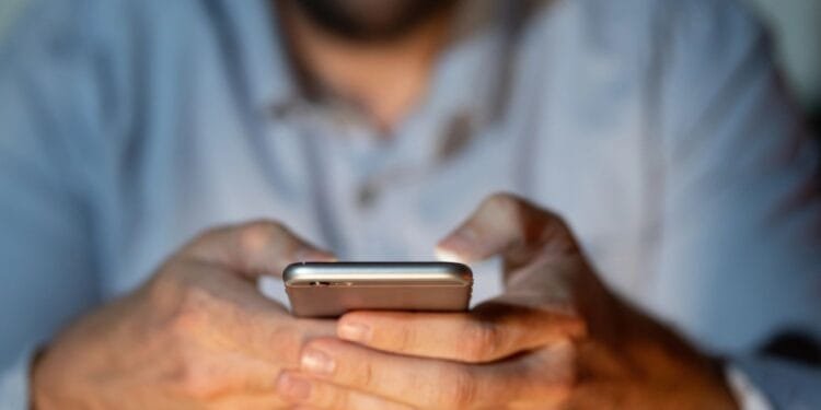 Many Dutch parents track their children’s location, survey finds