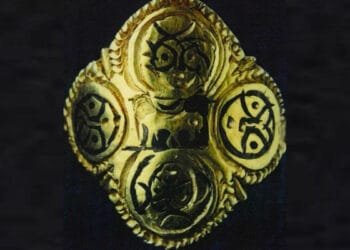 Dutch state buys historic gold ring saved for nation for €83,000