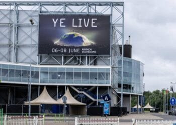 Protest bij GelreDome tegen komst rapper Ye
