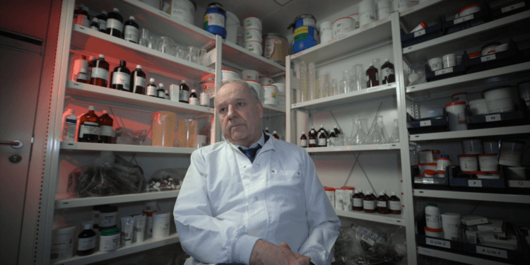 Apotheker Paul Lebbink redde baby Firat (0) met een medicijn, maar kreeg toen big pharma op zijn dak