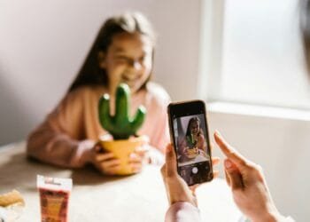 Kabinet wil een verbod op kidfluencers tot 15 jaar: ‘Het is een moderne vorm van kinderarbeid’