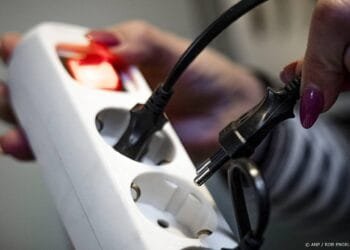 ACM: vast energiecontract 13 procent duurder dan voor Iranoorlog