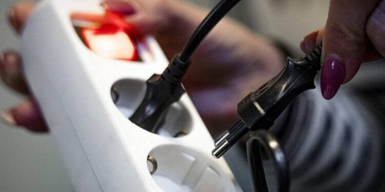 ACM: vast energiecontract 13 procent duurder dan voor Iranoorlog