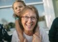 Oma Wil (79): ‘Mijn dochter voedt haar kinderen te soft op, moet ik er wat van zeggen?’
