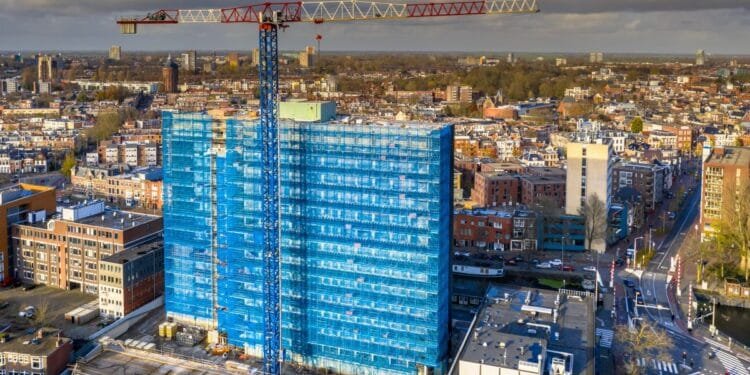 Plans for 30,000 homes stall over missing roads and rail money