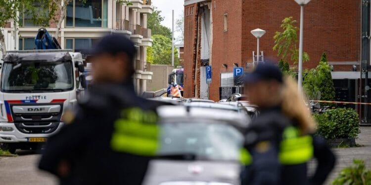 Meerdere personen aangehouden om explosie in Amsterdam