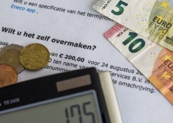 1 op de 3 Nederlanders leeft van salaris naar salaris: is loon rond de 25ste nog van deze tijd?