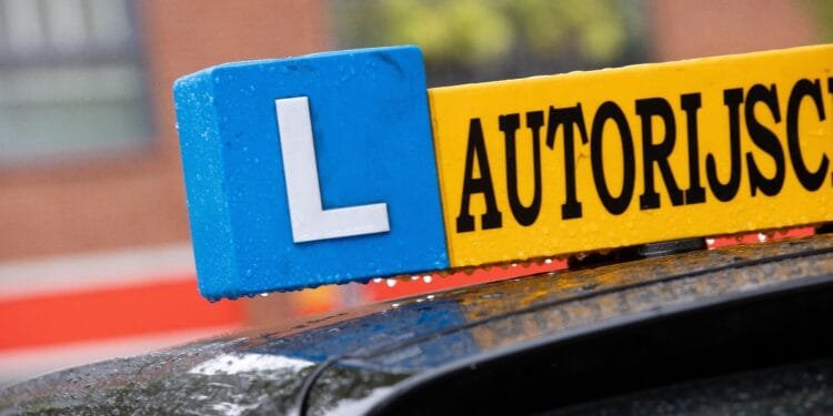 Rijbewijs wordt luxe voor jongeren: kosten stijgen naar ruim 3300 euro
