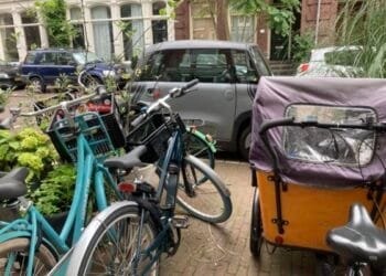 Off the stoop: limping along Leiden’s overcrowded pavements