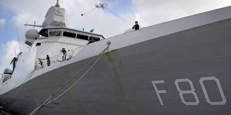 Na mijnenjager ook Nederlands fregat richting Straat van Hormuz