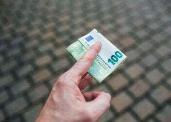Steeds meer Nederlanders in geldnood: 38 procent van de huishoudens kan volgens het Nibud moeilijk rondkomen