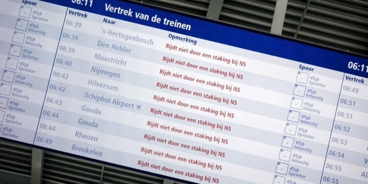 Staking van start, tot 08.00 uur geen of minder openbaar vervoer