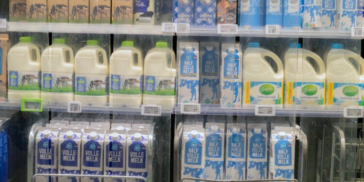 Retailers criticise plan for deposits on milk and juice packs