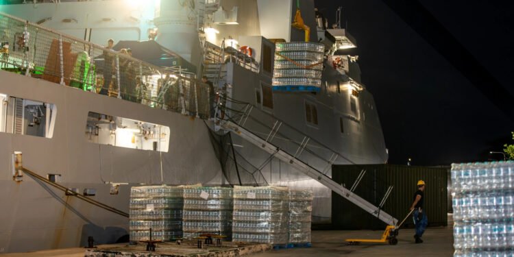Dutch navy ship heads for Venezuela with aid and supplies