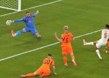 Toothless Oranje dumped out of World Cup on penalties by Morocco